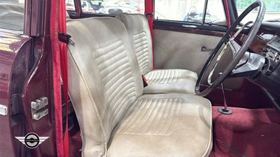 Lot 278 - 1966 SINGER VOGUE