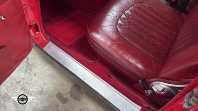 Lot 516 - 1966 JAGUAR 3.4/340