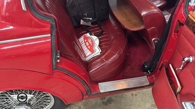 Lot 516 - 1966 JAGUAR 3.4/340