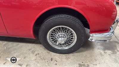 Lot 516 - 1966 JAGUAR 3.4/340