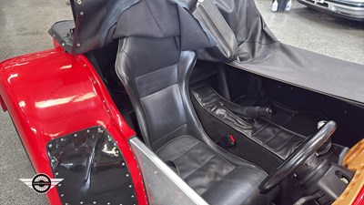 Lot 532 - 1988 TIGER CAT E1