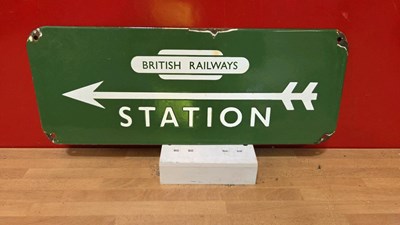 Lot 157 - BRITISH RAILWAY , STATION DIRECTIONAL ENAMEL SIGN 18" X 7"