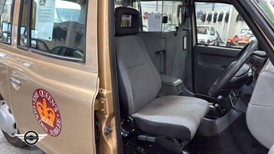 Lot 856 - 2002 LONDON TAXIS INT TXII SILVER AUTO