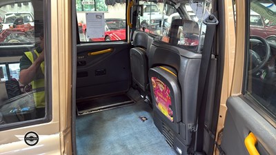 Lot 856 - 2002 LONDON TAXIS INT TXII SILVER AUTO