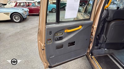 Lot 856 - 2002 LONDON TAXIS INT TXII SILVER AUTO