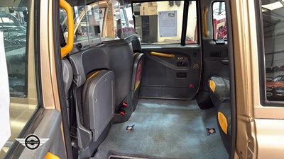 Lot 856 - 2002 LONDON TAXIS INT TXII SILVER AUTO