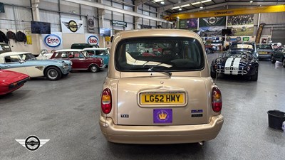 Lot 856 - 2002 LONDON TAXIS INT TXII SILVER AUTO