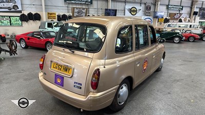 Lot 856 - 2002 LONDON TAXIS INT TXII SILVER AUTO
