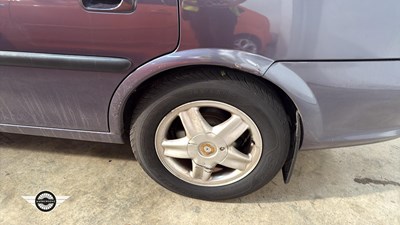 Lot 810 - 1996 VAUXHALL VECTRA CDX V6 AUTO