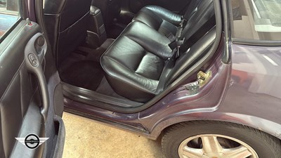 Lot 810 - 1996 VAUXHALL VECTRA CDX V6 AUTO