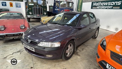 Lot 810 - 1996 VAUXHALL VECTRA CDX V6 AUTO