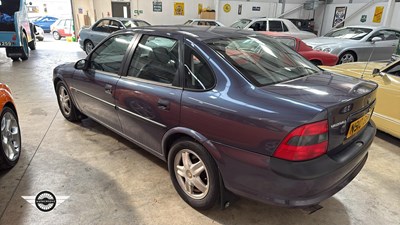 Lot 810 - 1996 VAUXHALL VECTRA CDX V6 AUTO