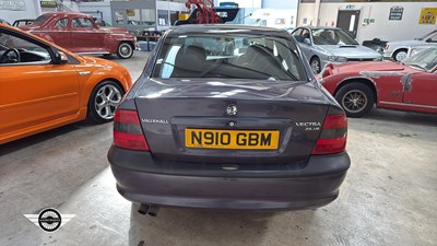 Lot 810 - 1996 VAUXHALL VECTRA CDX V6 AUTO