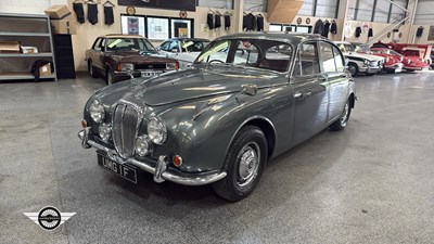 Lot 716 - 1968 DAIMLER V8 250