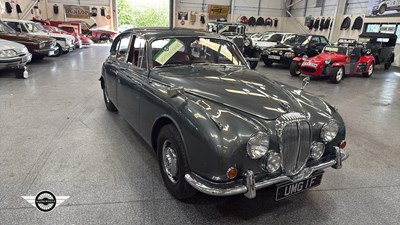 Lot 716 - 1968 DAIMLER V8 250