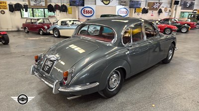 Lot 716 - 1968 DAIMLER V8 250