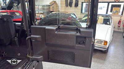 Lot 870 - 2007 LAND ROVER DEFENDER 90 XS SW SWB