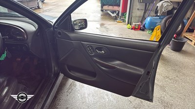 Lot 800 - 1999 FORD MONDEO GHIA X
