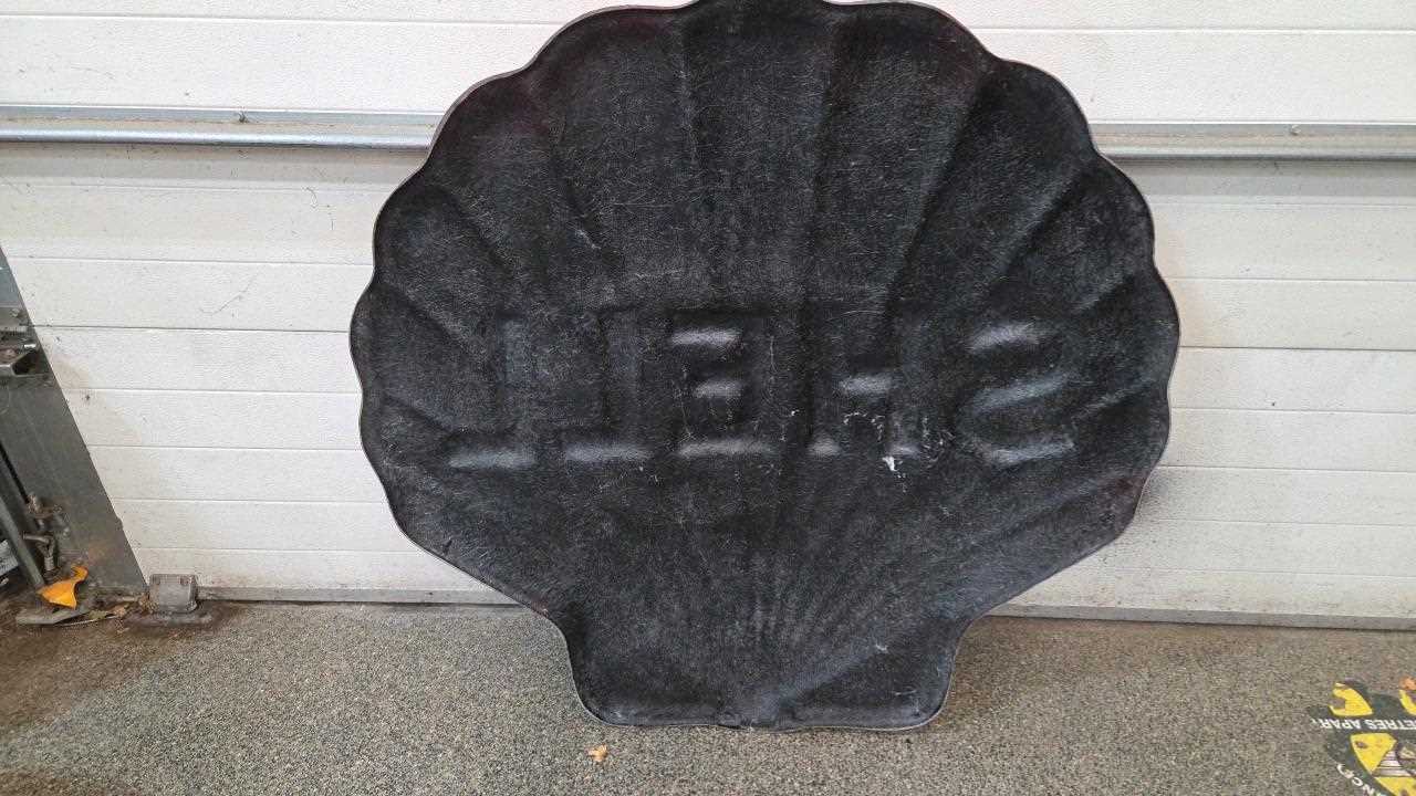 Lot 33 - LARGE SHELL SIGN 49