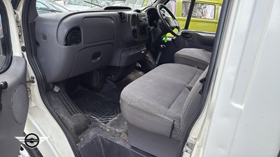 Lot 6 - 2004 FORD TRANSIT 350 LWB