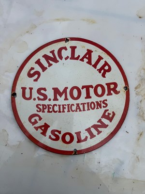 Lot 355 - SINCLAIR GASOLINE ENAMEL SIGN 12" DIA