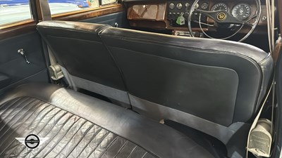 Lot 884 - 1964 DAIMLER