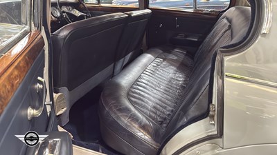 Lot 884 - 1964 DAIMLER