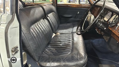 Lot 884 - 1964 DAIMLER
