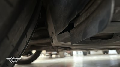 Lot 4 - 2003 MERCEDES SL500 AUTO