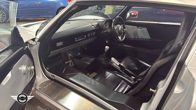 Lot 692 - 2003 VAUXHALL VX 220