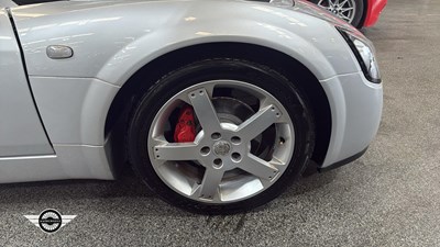 Lot 692 - 2003 VAUXHALL VX 220