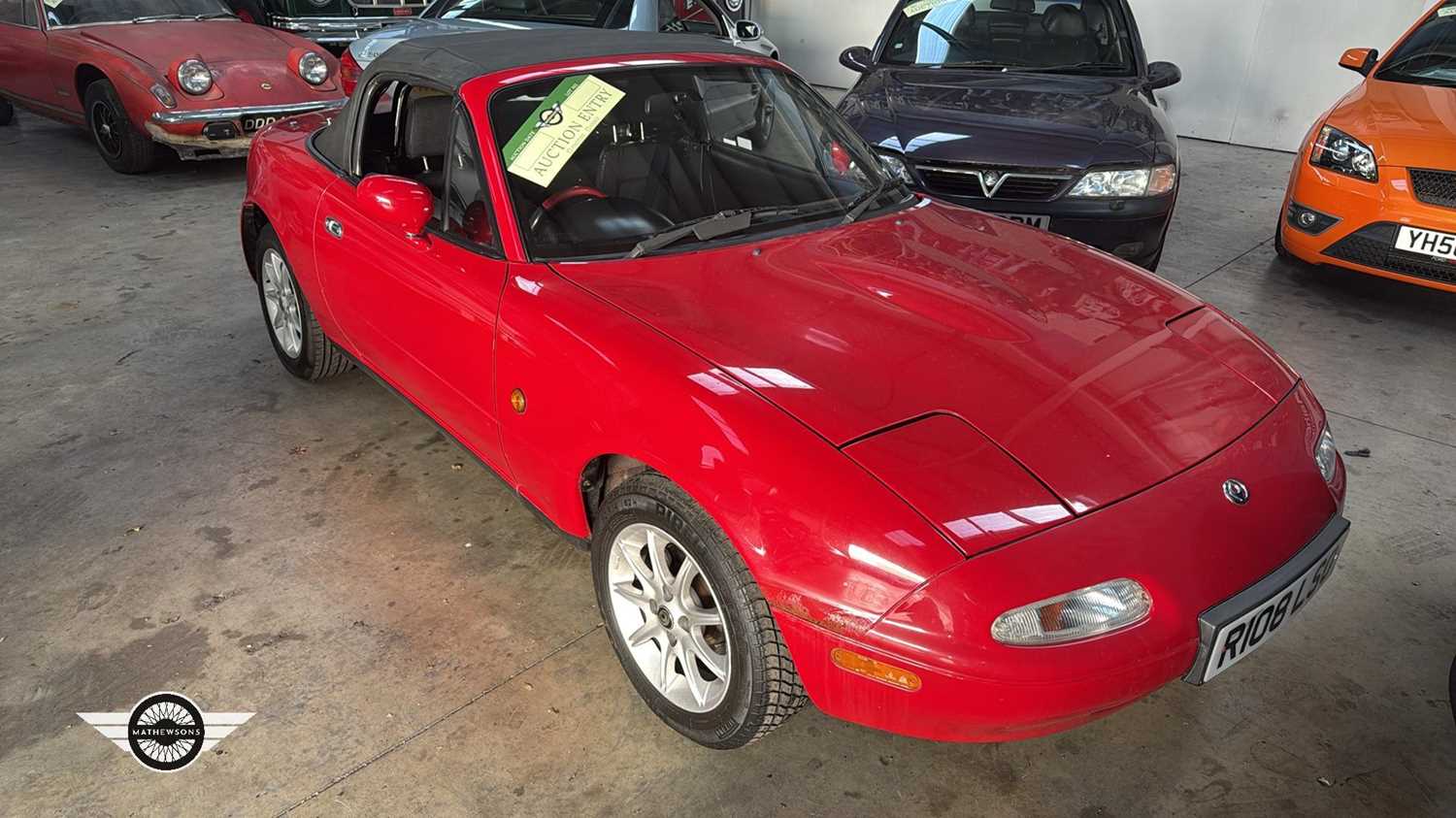Lot 694 - 1997 MAZDA MX-5