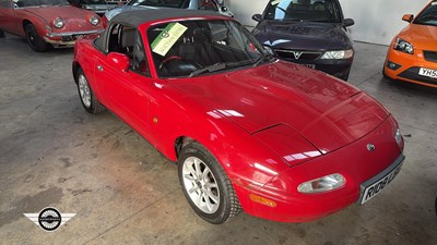 Lot 694 - 1997 MAZDA MX-5