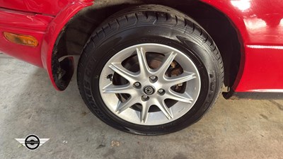 Lot 694 - 1997 MAZDA MX-5