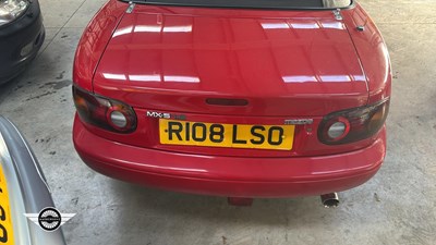 Lot 694 - 1997 MAZDA MX-5