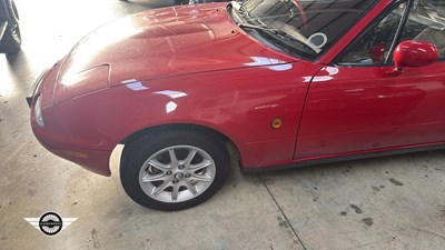 Lot 694 - 1997 MAZDA MX-5