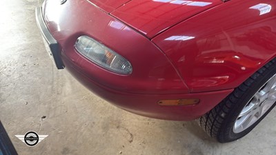 Lot 694 - 1997 MAZDA MX-5