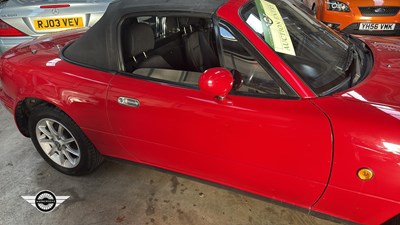 Lot 694 - 1997 MAZDA MX-5