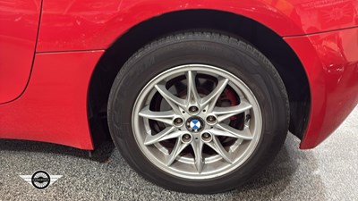 Lot 696 - 2004 BMW Z4 2.2I SE