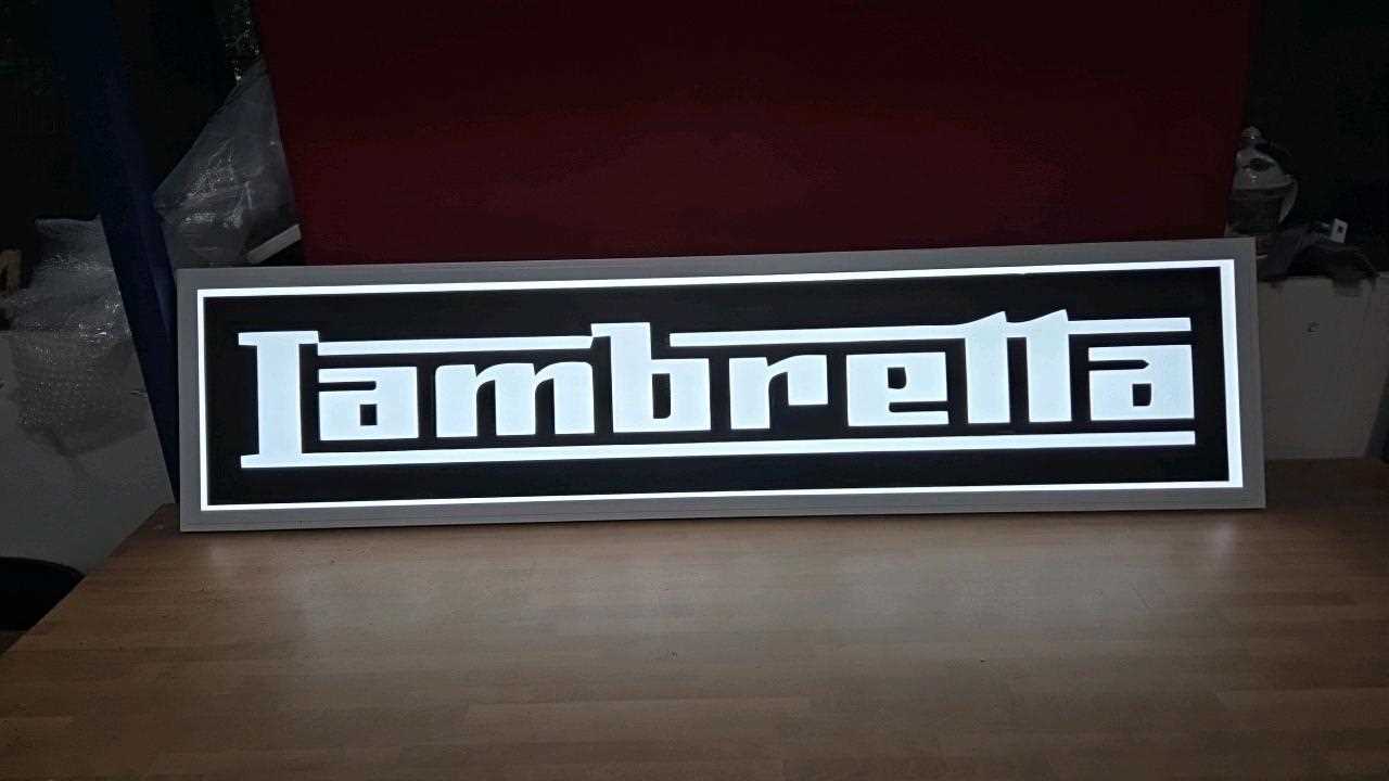 Lot 17 - LAMBRETTA LIGHT UP SIGN 47" X 12"