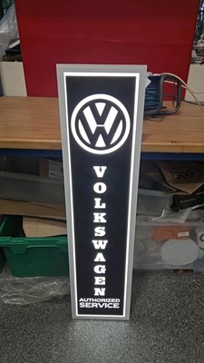 Lot 97 - VOLKSWAGEN SERVICE LIGHT UP SIGN 47" X 12"
