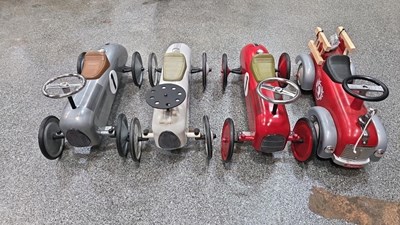 Lot 529 - 4 X CHILDRENS PUSH ALONG CARS