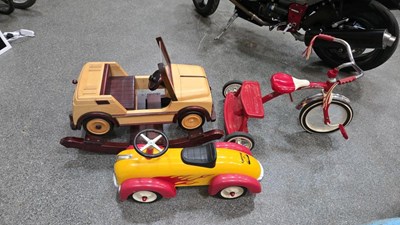 Lot 567 - CHILDS RADIO FLYER TRIKE,CAR ROCKER & PUSH ALONG CAR