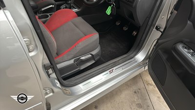 Lot 612 - 2007 FORD FOCUS ST-2