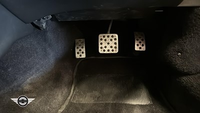 Lot 408 - 2004 ASTON MARTIN DB7 VANTAGE VOLANTE AUTO