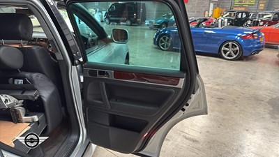 Lot 720 - 2006 VOLKSWAGEN TOUAREG V10 TDI AUTO