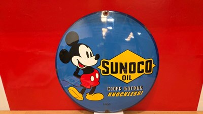 Lot 465 - SUNOCO OIL KEEPS MOTORS KNOCKLESS ENAMEL SIGN 19" DIA