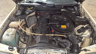 Lot 880 - 1986 MERCEDES 260 E AUTO