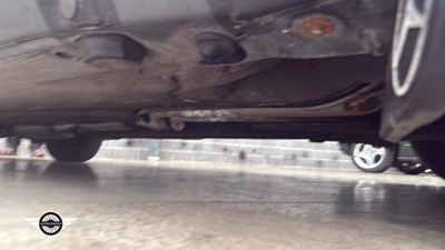 Lot 880 - 1986 MERCEDES 260 E AUTO