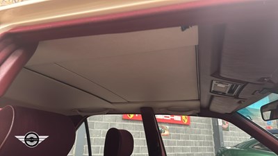 Lot 880 - 1986 MERCEDES 260 E AUTO